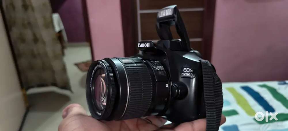 CANON 1300D