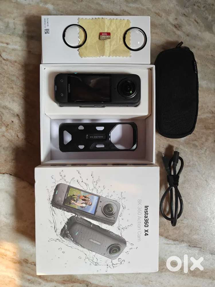 Insta360 X4 8K Action Camera + 256GB SD Card  Like New  Full Box