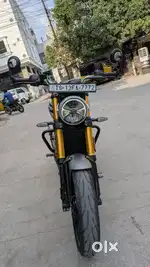 Triumph speed 400