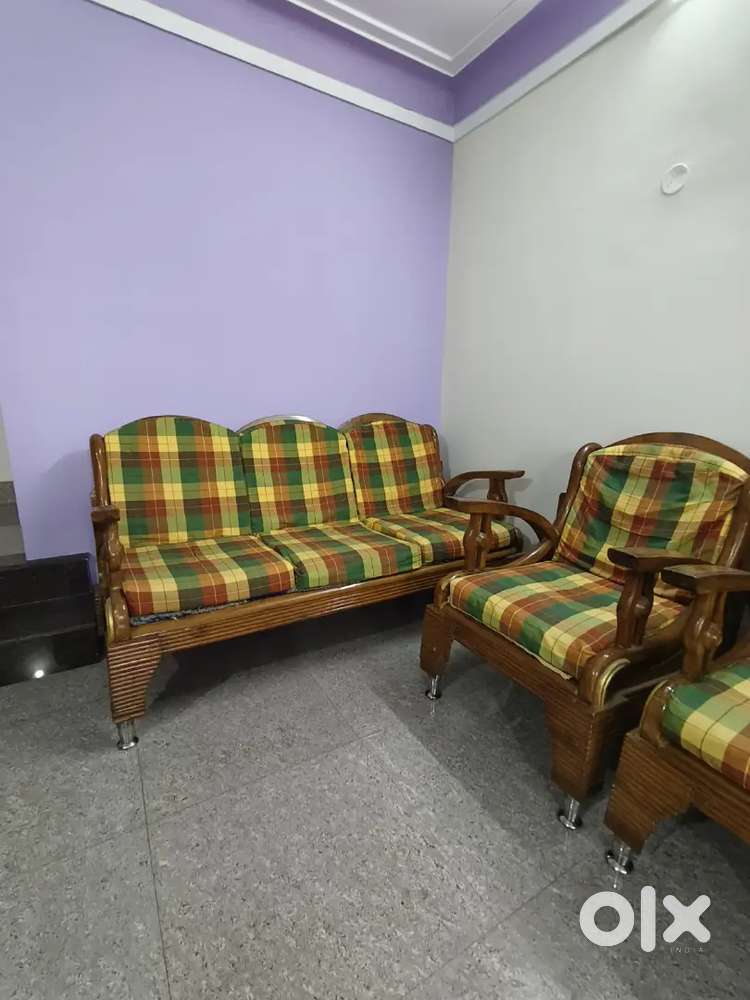 Pure Solid Teak Wooden Sofa  (3+1+1) in Excellent Condition