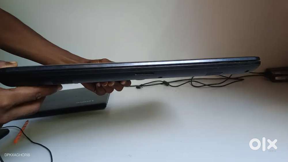 Hp laptop sell  - DESKTOP-UCRG831.all physical conditions good