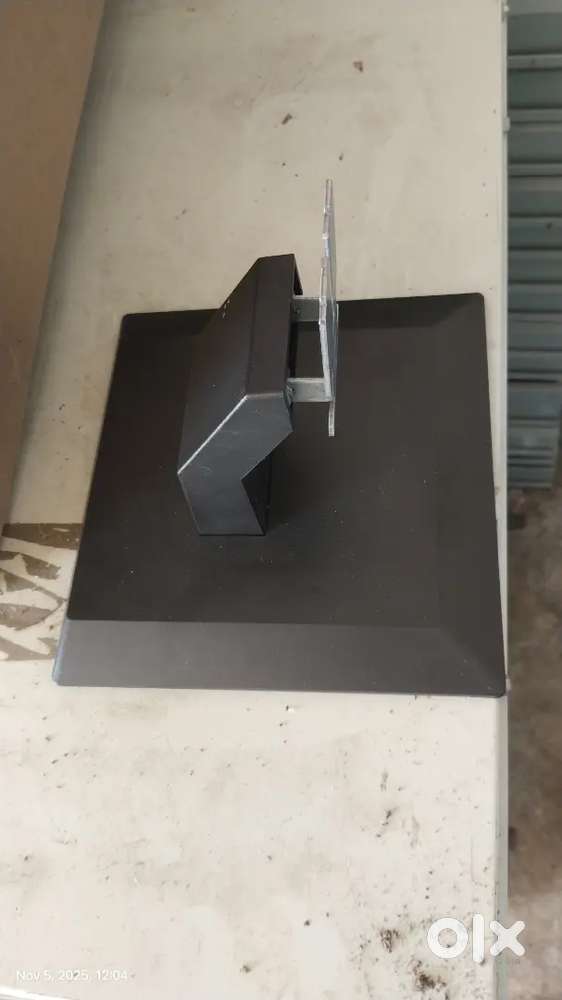 Desktop computer stand