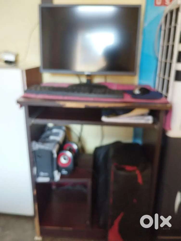 Full pc setup for multi-tasking