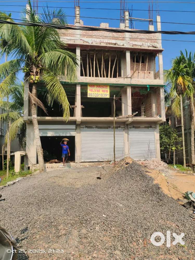 Commercial Room Rent at Math Chadipur (Near chandipur police station)