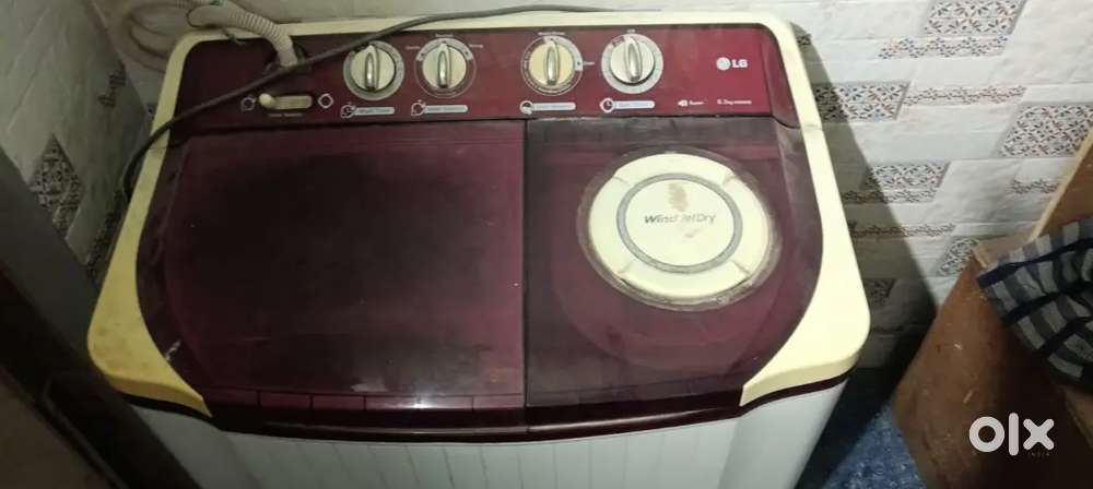 LG washing machine (7.5 kg)