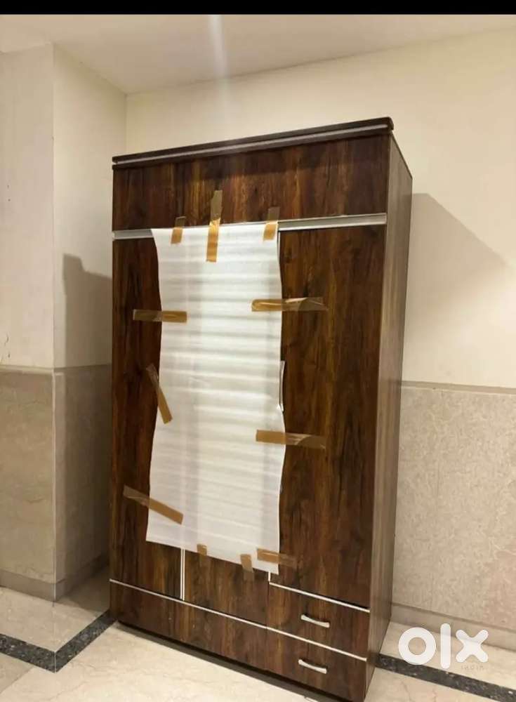 Wooden Wardrobes 4×7 For Sale
