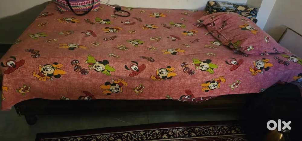 Single box bed 3/6