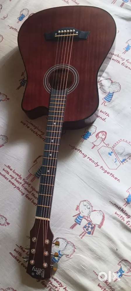 Very good condition no scratches and all accicories available