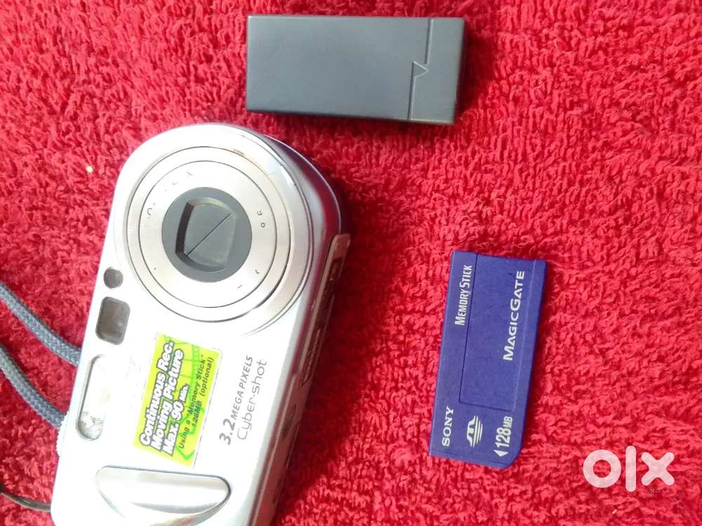 Sony digital camera P8