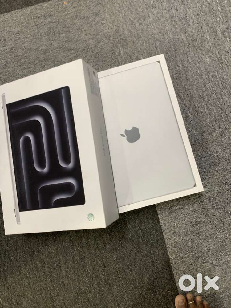 Apple MacBook Pro/Brand New/2025/M5 Chip/24GB RAM/1TB SSD/A3434