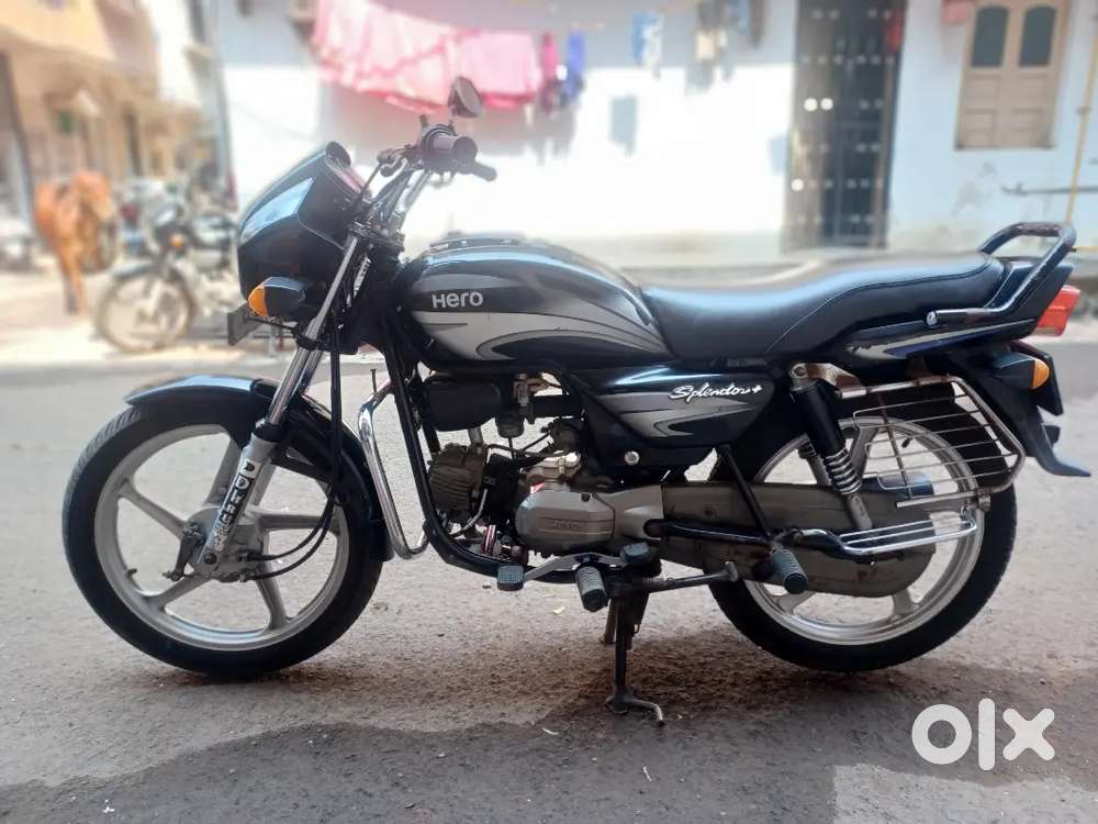 Hero Splendor plus good condition.