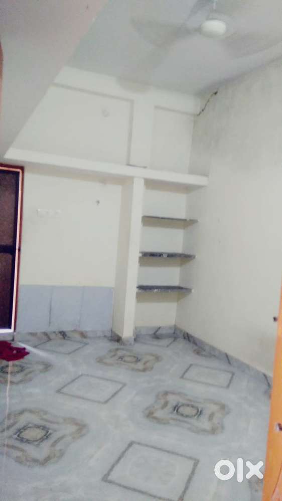 Single seperate room for rent