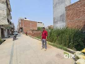 50 gaj ka Khali plat hai kanjhavla road se 200 mitar gali 20 fut