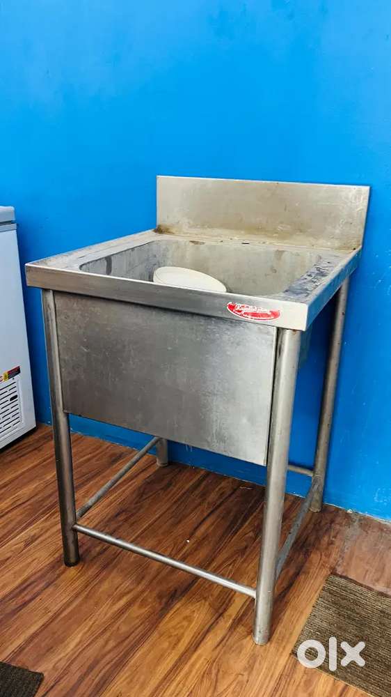 Washbasin and Counter Things for hotel and restaurant