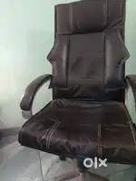 Revolving chair