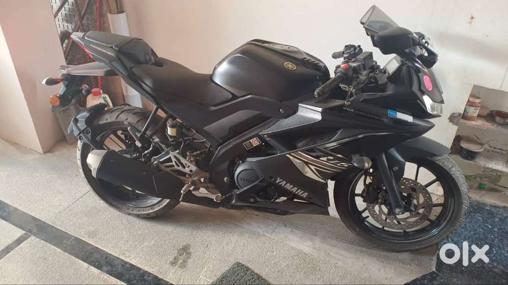 YAMAHA R15 V3 DARK KNIGHT