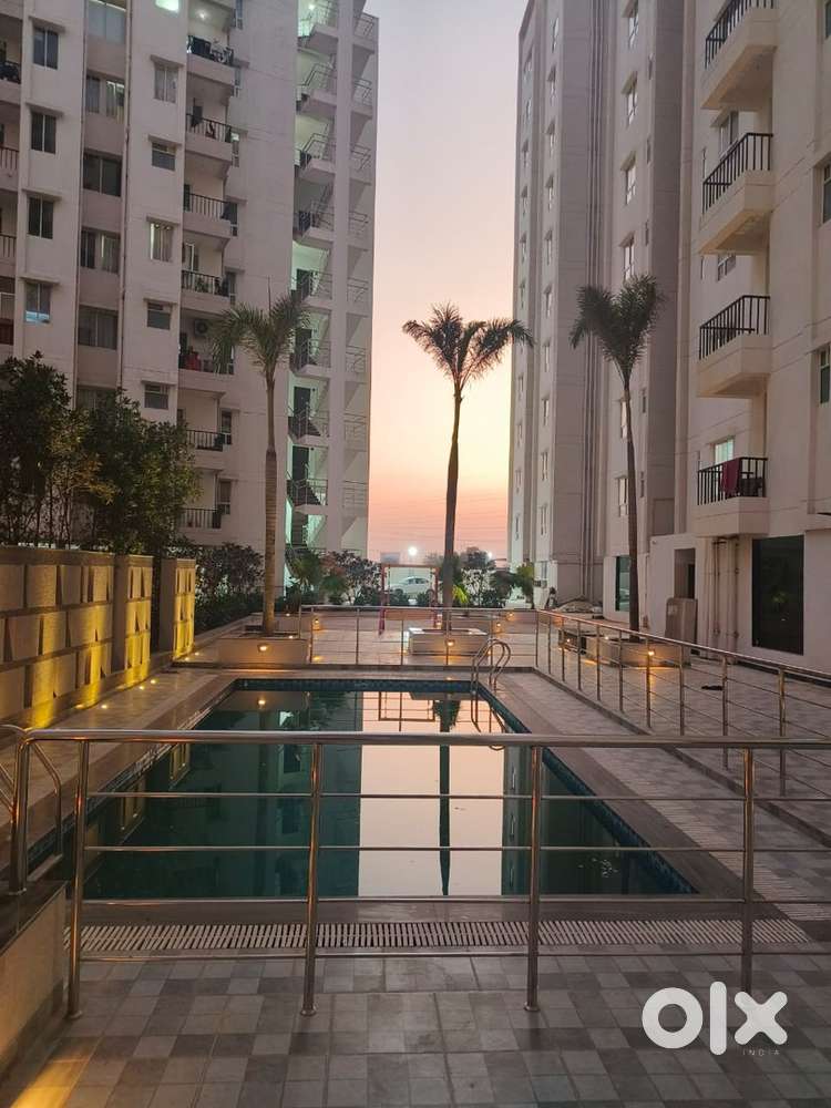 2 bhk semi-furnished flat with amenities