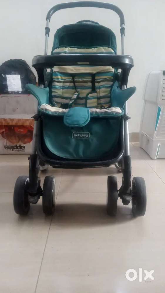 Baby hug pram