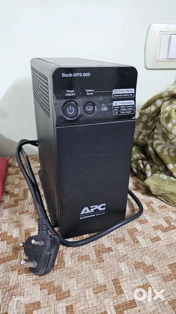 UPS 600VA APC Back-UPS 600