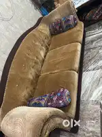 Saal ki lakdi 5 siter sofa set