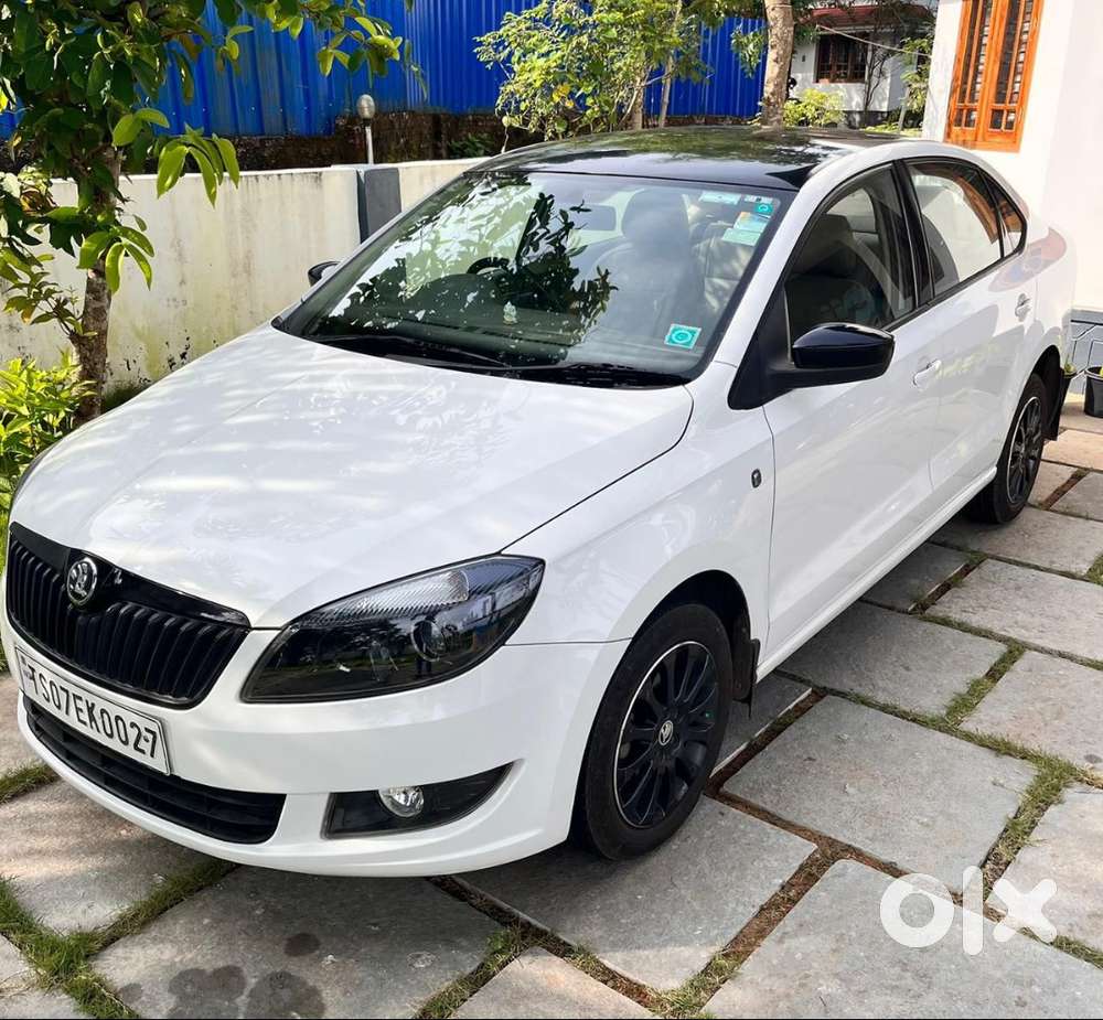 Skoda Rapid Automatic 2014 Diesel Only 86000 Km Driven