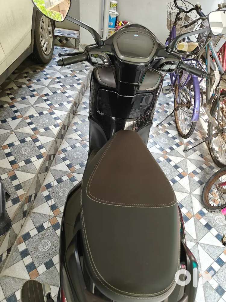 Excellent condition single hand used no scratches full quality very