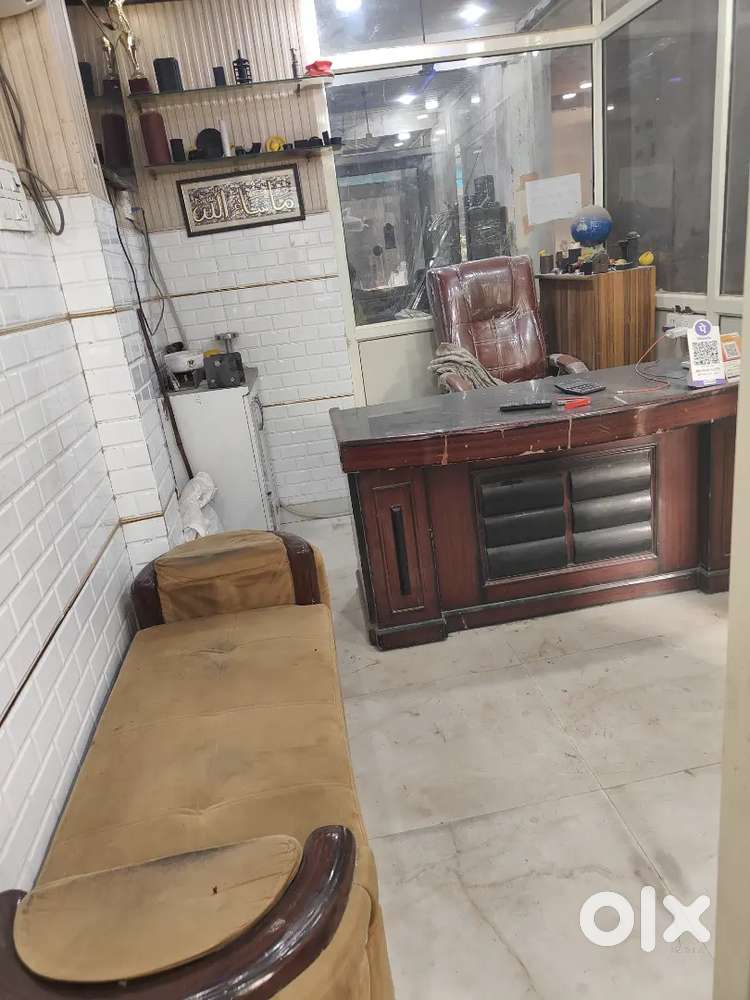 Need girl, for online sales