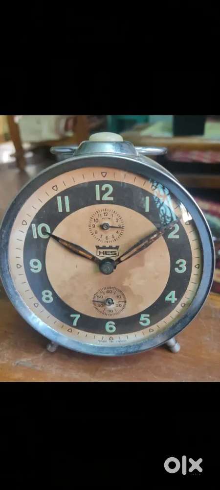 HES mechanical alarm clock needs service
