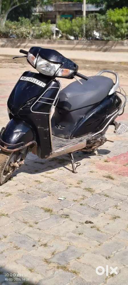 Activa 14 modal