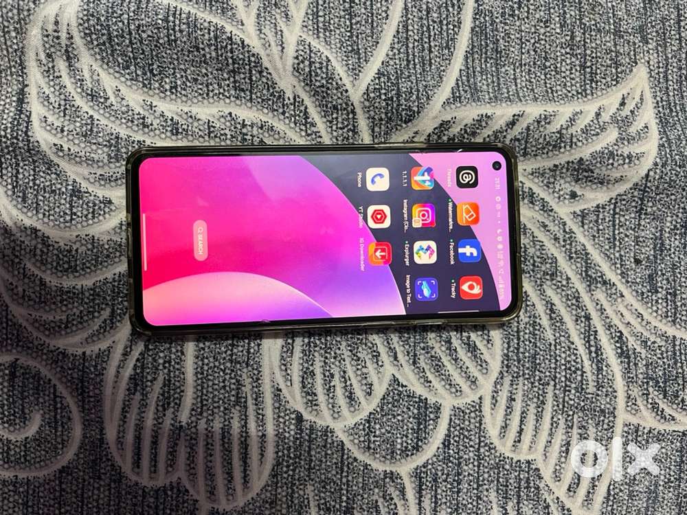 8 +8 Gb ram and 128 gb storage. A 1 condition and no any hang probleme