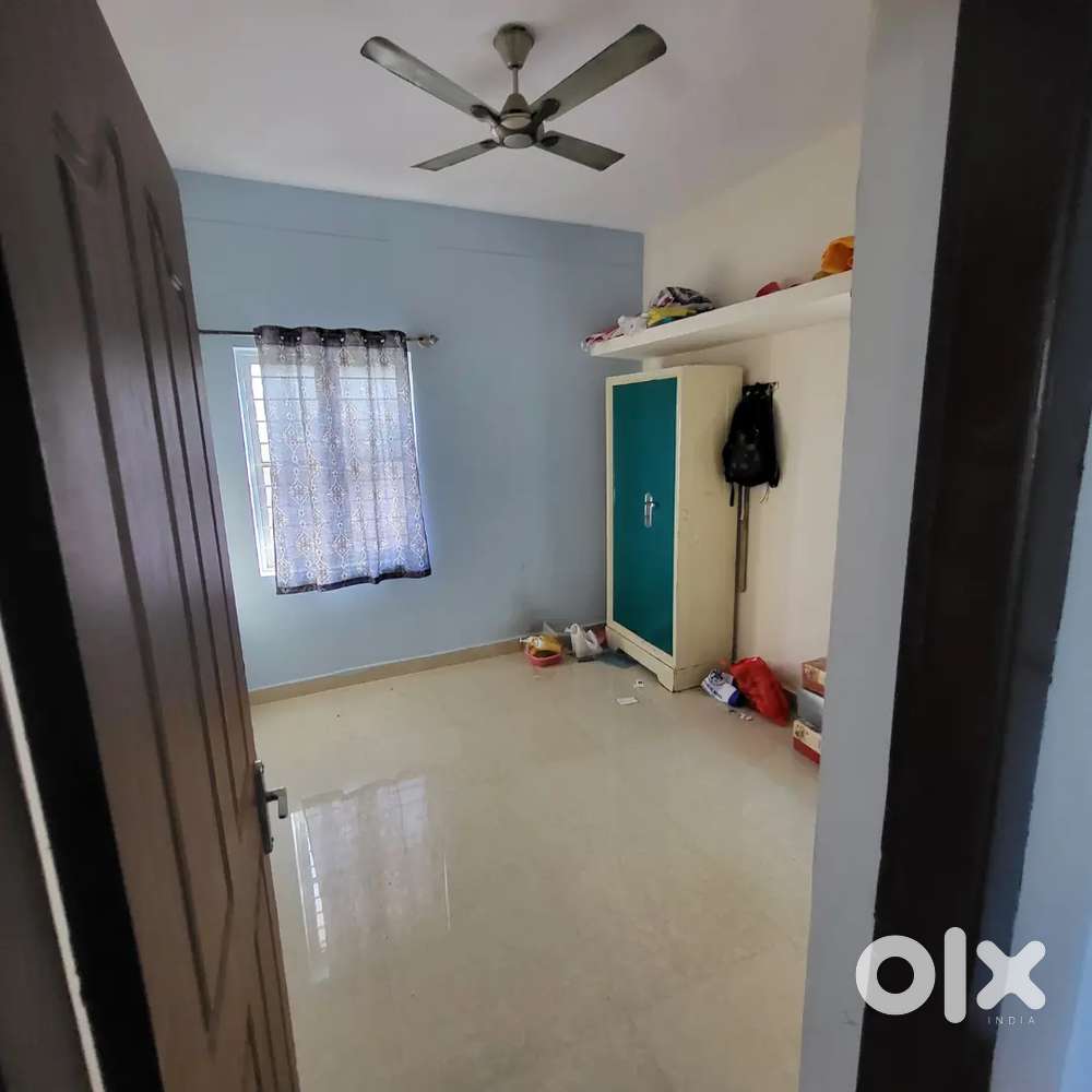 1 ROOM FOR RENT
