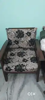 Stylish 5-Seater Sofa – Comfort & Elegance Combined