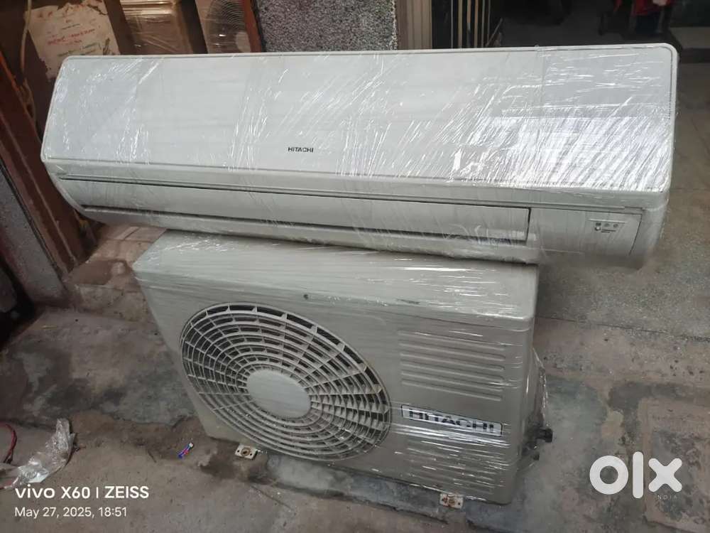 Hitachi 1.5 ton AC one year old. In very good condition.