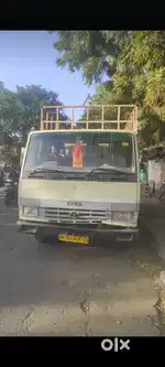 Tata 407 (14 feet)
