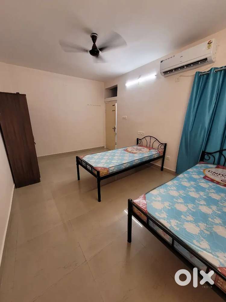 Premium Girls PG Near Infocity & KIIT – Fully Furnished & Secure!