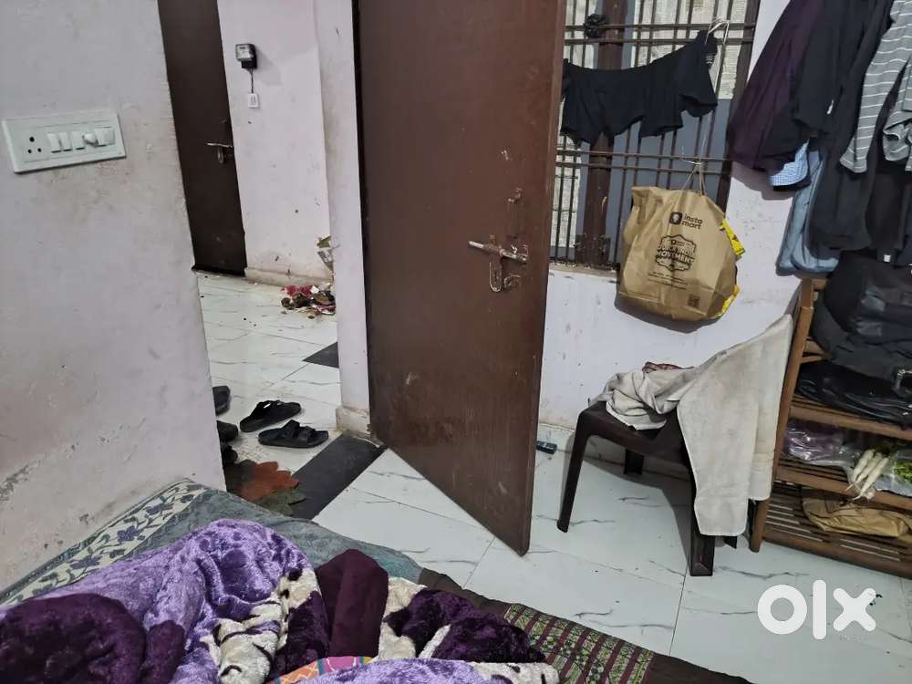 Need to roommate boys and girls