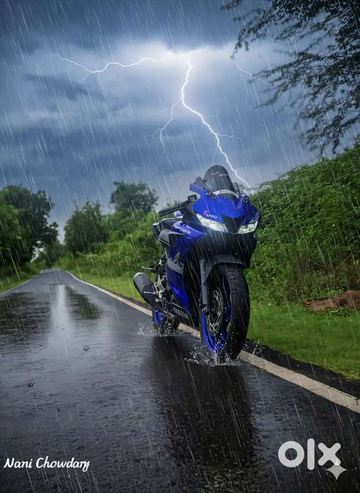 R15 v3 blue colour 2021 ending model
