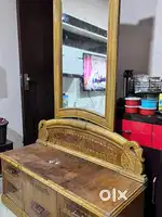 Dressing table