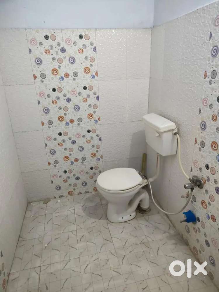 Semi furnished 1 room set