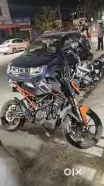 Ktm Duke 200 next to showroom condition