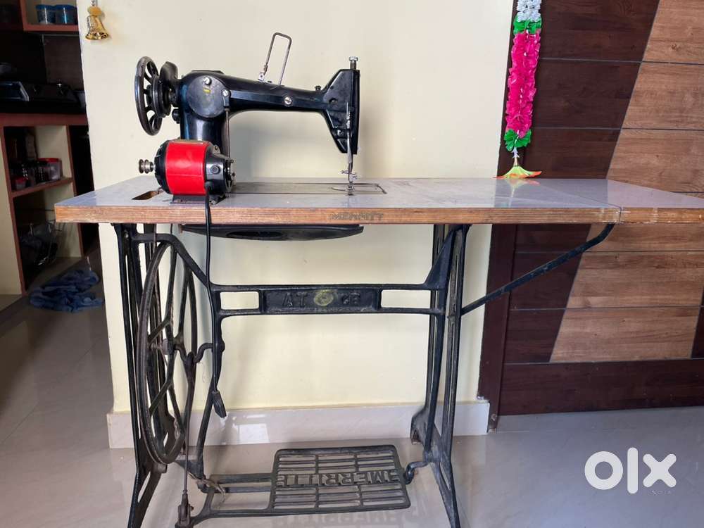 sewing machine with electrical motor