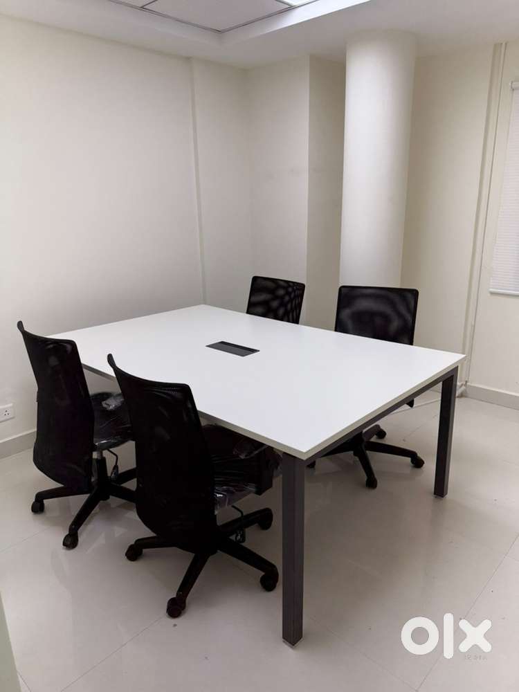CONFERENCE OR MEETING TABLE AT LOW PRICE WITH COMPLETE INSTALLATION