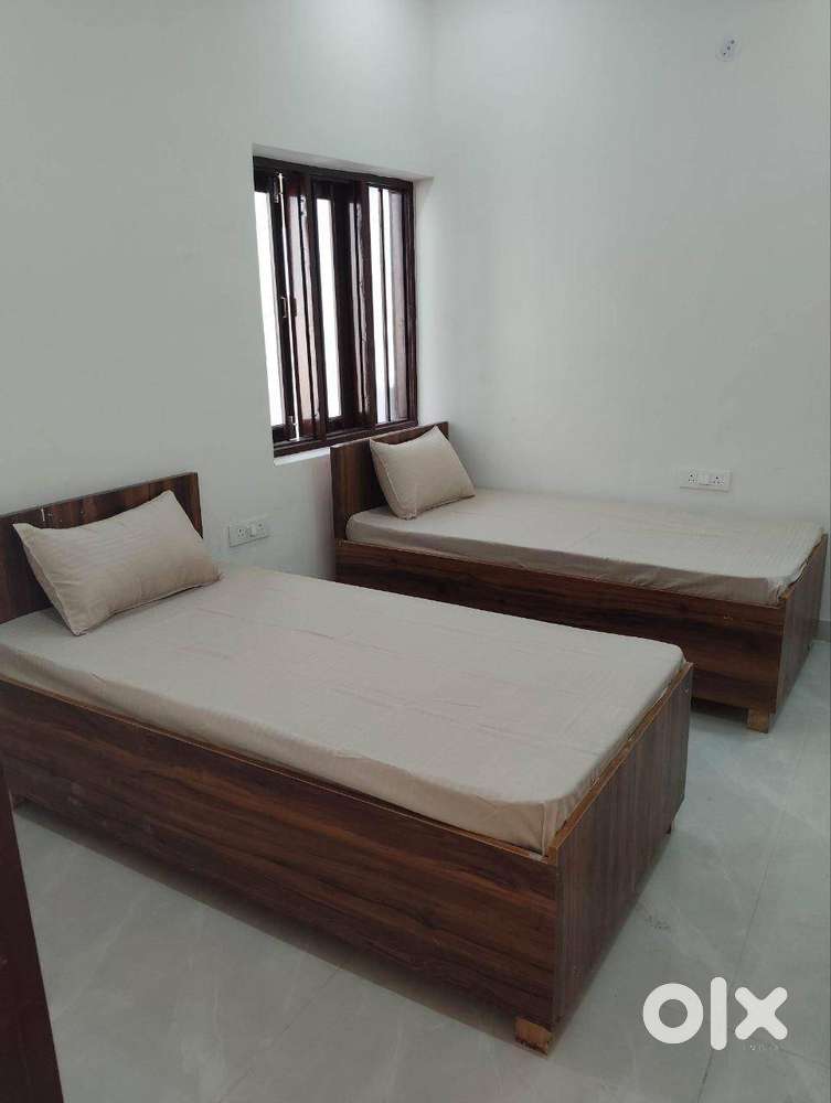 Premium Girls/Boys PG Fully Furnished in Sector 44 Noida