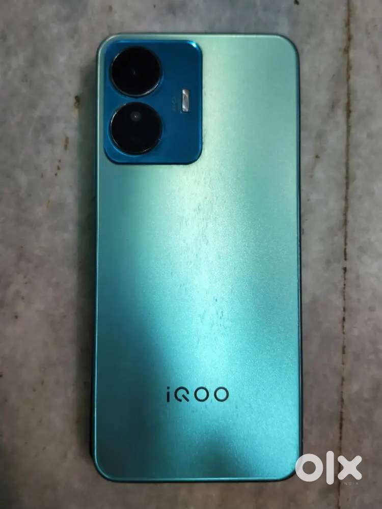 iQoo z6 lite 8/128 GB