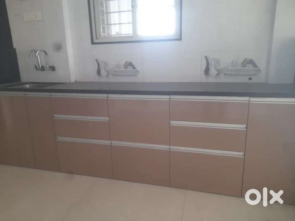 2000 sqft 2bhk largest flat in Rent Market Yard