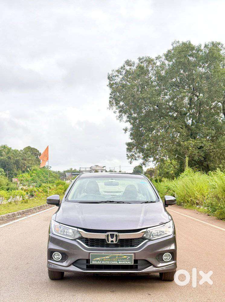 Honda City 1.5 V CVT i-VTEC MT, 2023, Petrol