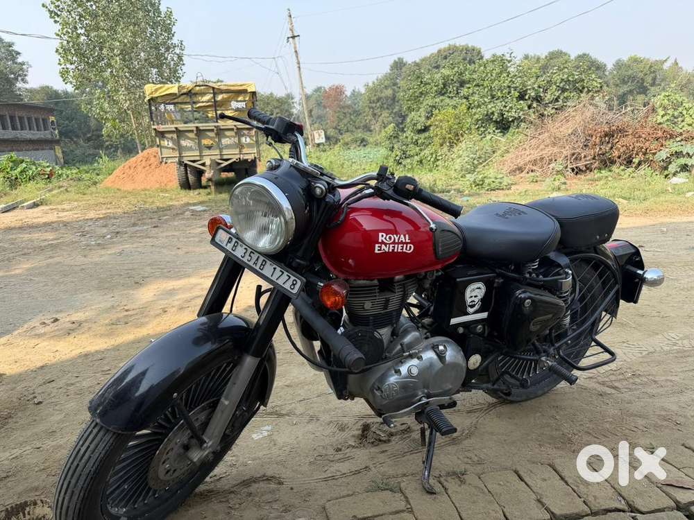 Upgraded Alloys wheel, digital screen, upgraded dolphin exhaust