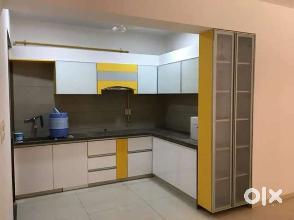 फलेट आफिस शोरूम में वुडन फर्नीचर ओर ओल वकॅ समाघान