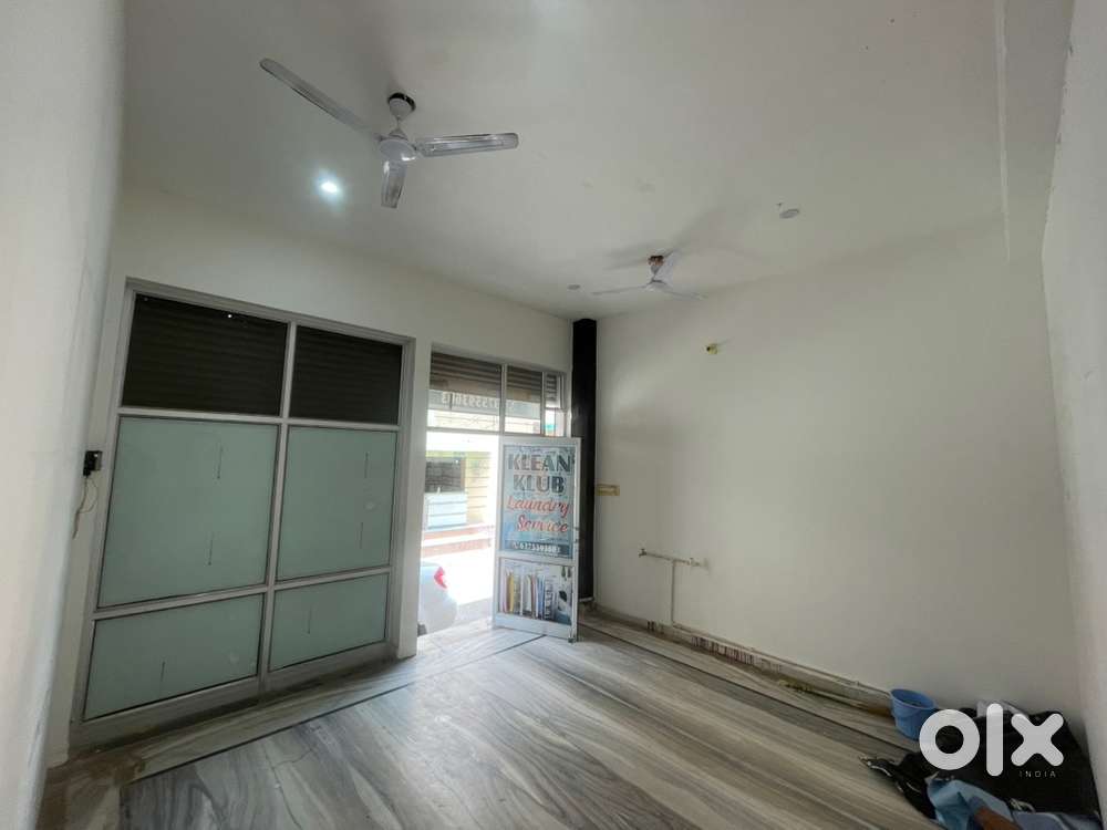 15/15 shops for rent at pawanpuri