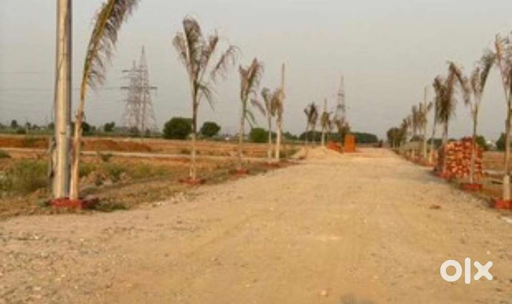 114.88 square yard (gaj) plot for sale